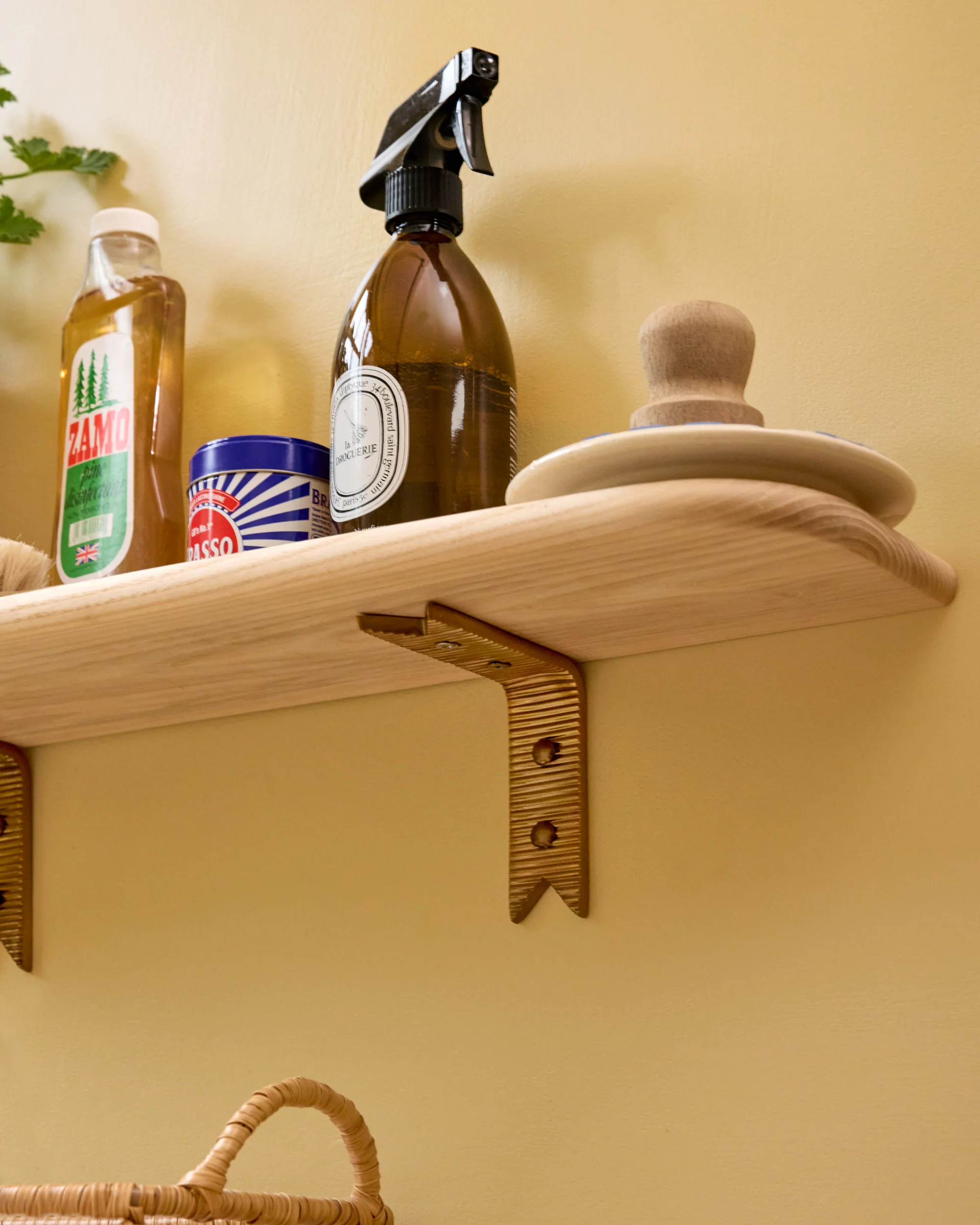Ribbon Shelf Bracket - Image 2